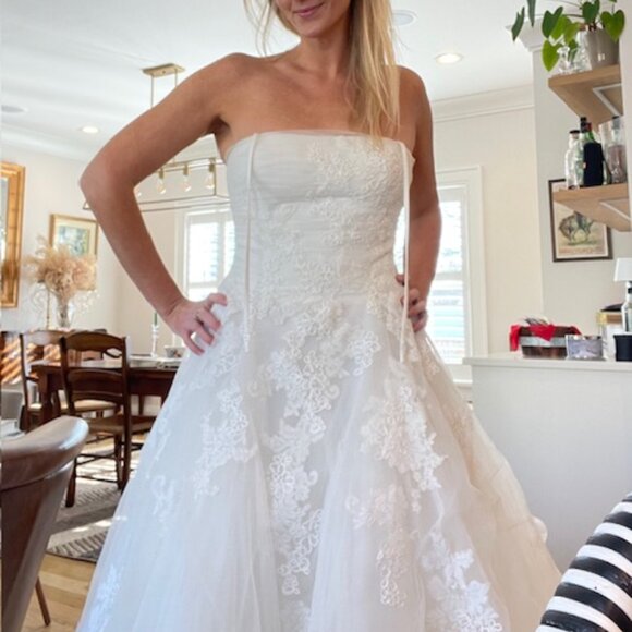 Modeca "Ona" lace ballgown - Wedding Gown - Picture 2 of 5